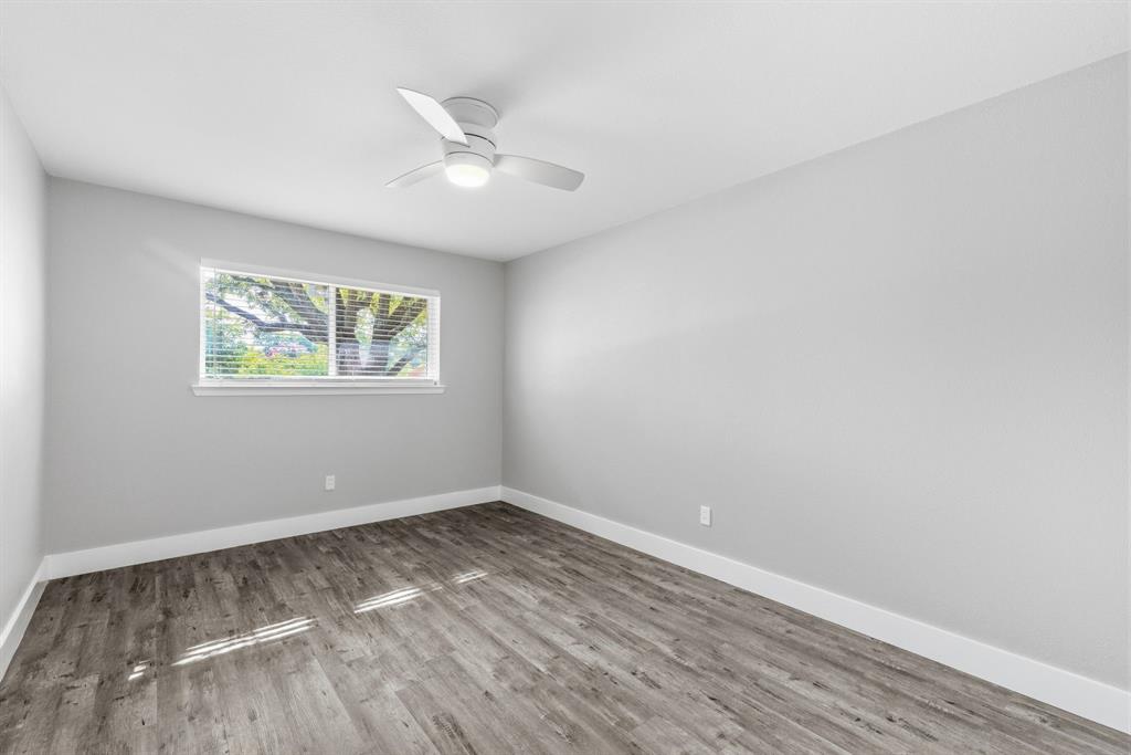 112 Royal Lane Property Photo 22