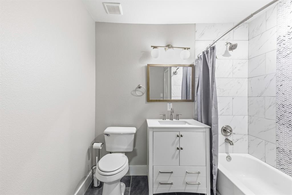 112 Royal Lane Property Photo 25