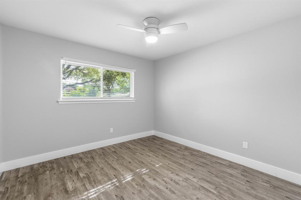 112 Royal Lane Property Photo 26