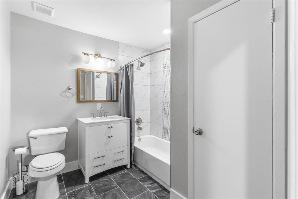 112 Royal Lane Property Photo 27