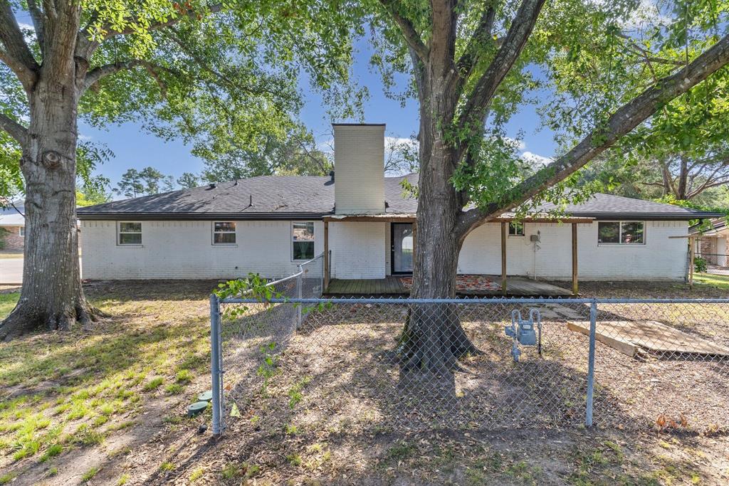 112 Royal Lane Property Photo 35