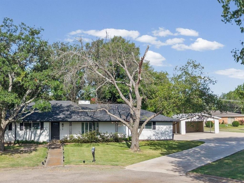 112 Royal Lane Property Photo 40