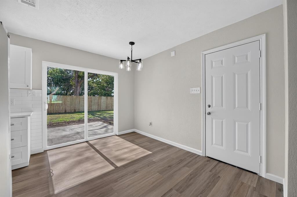 900 S 3rd Street Property Photo 10