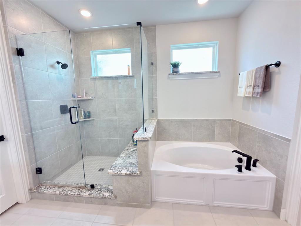 5408 Crosstrees Street Property Photo 10