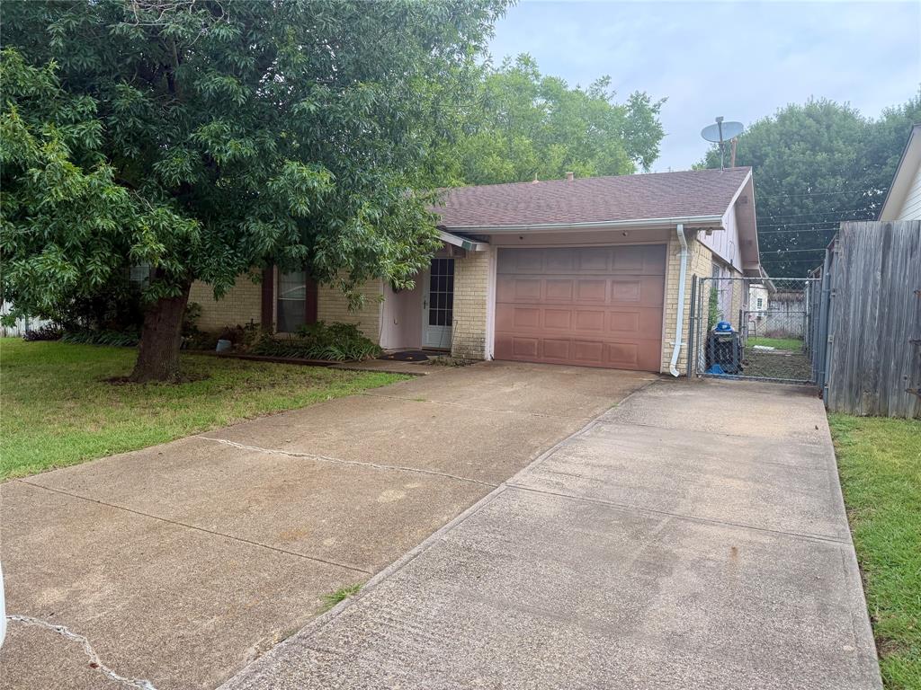 129 Astoria Drive Property Photo 3