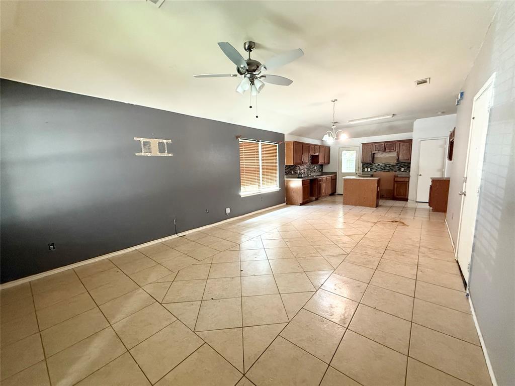 9916 Crystal Valley Way Property Photo 2