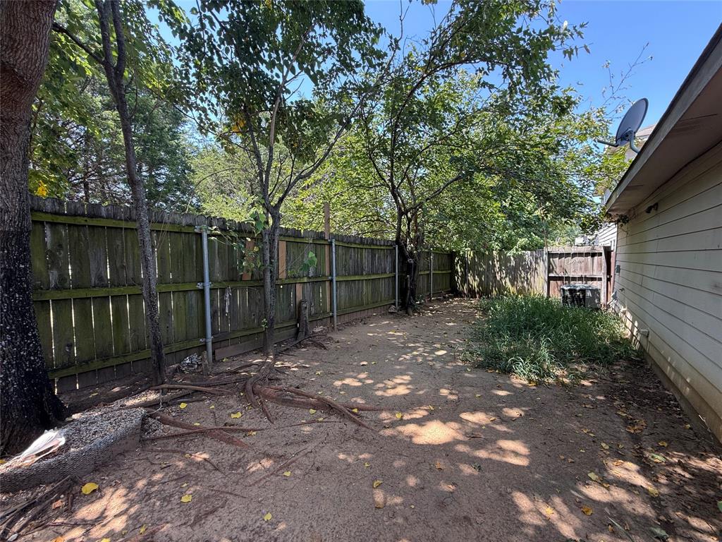 9916 Crystal Valley Way Property Photo 11