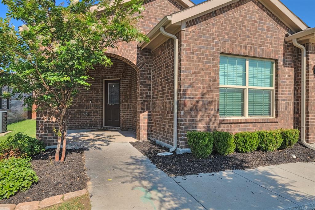 8305 Twisted Pine Way Property Photo 1