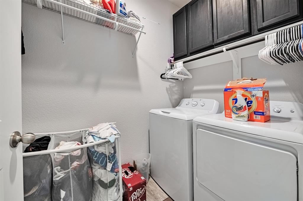 8305 Twisted Pine Way Property Photo 18