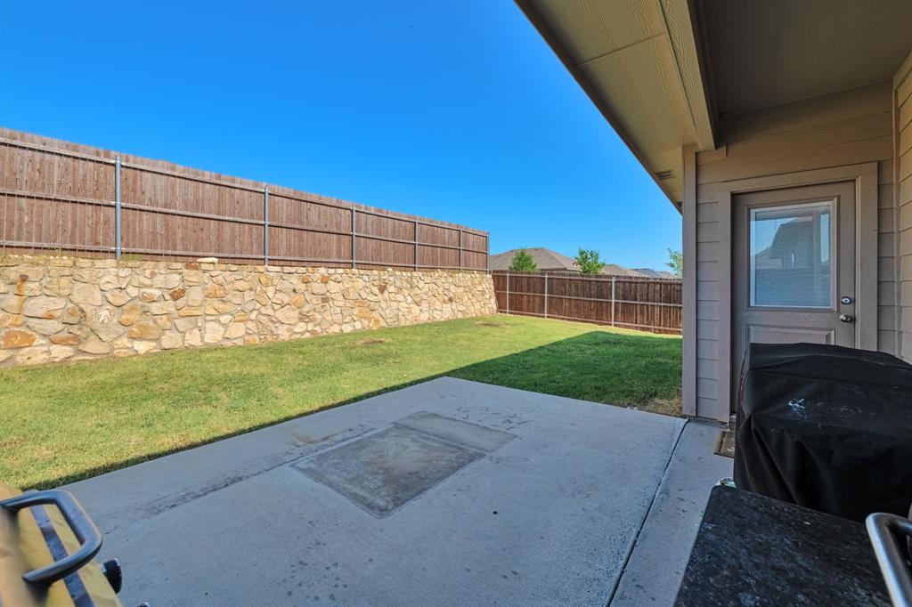 8305 Twisted Pine Way Property Photo 19