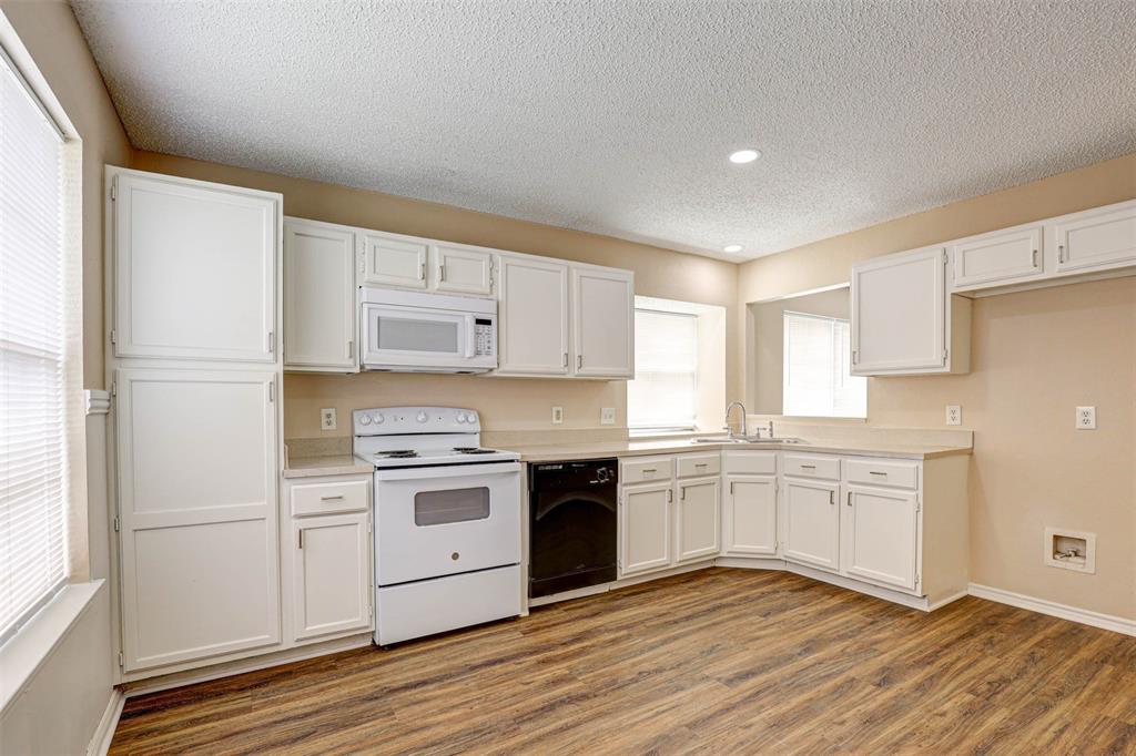 202 Lavender Drive Property Photo 8