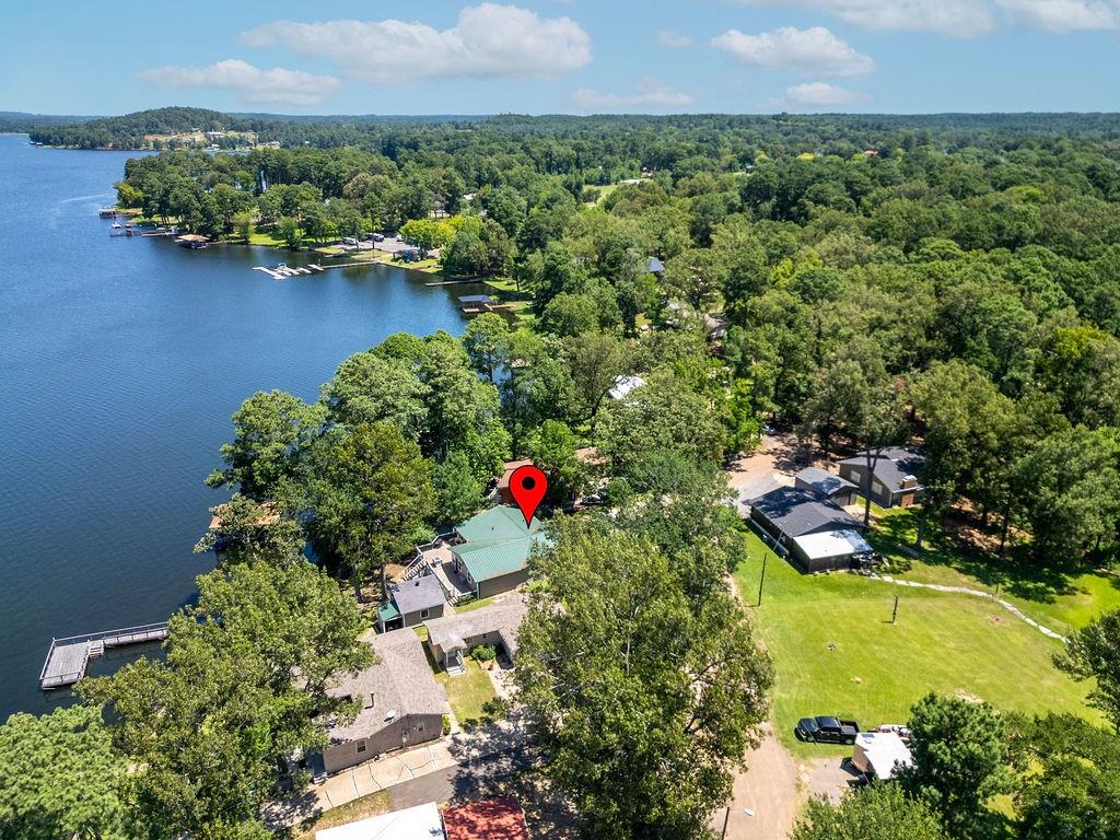 208 Southshore Drive Property Photo 3