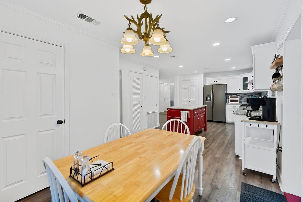 208 Southshore Drive Property Photo 8