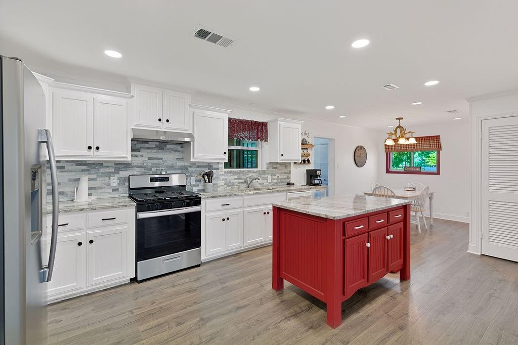 208 Southshore Drive Property Photo 11