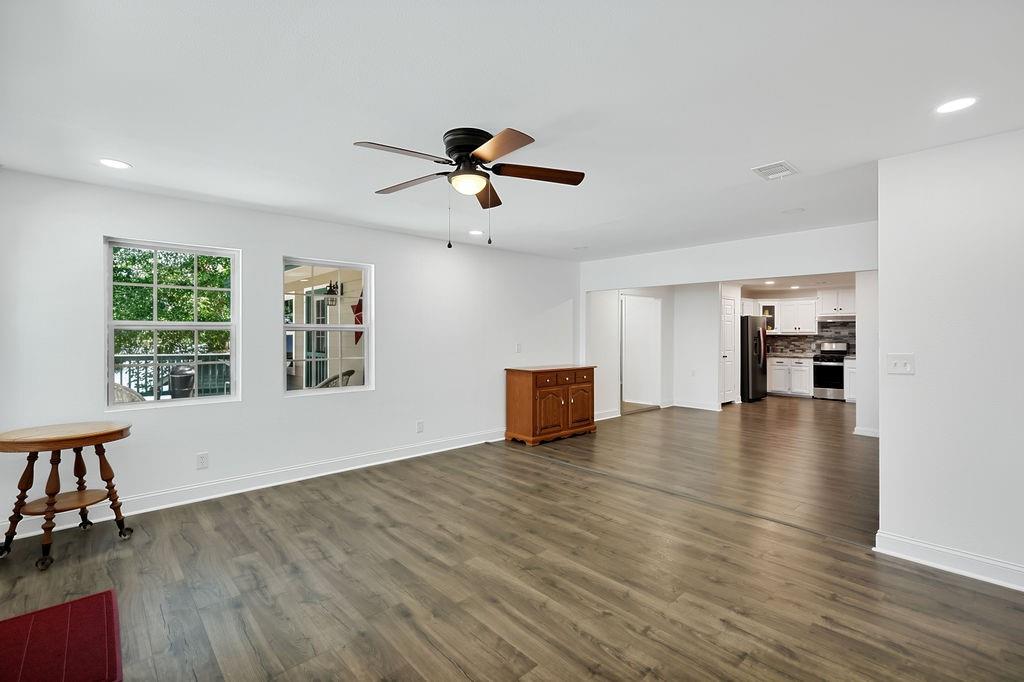 208 Southshore Drive Property Photo 17