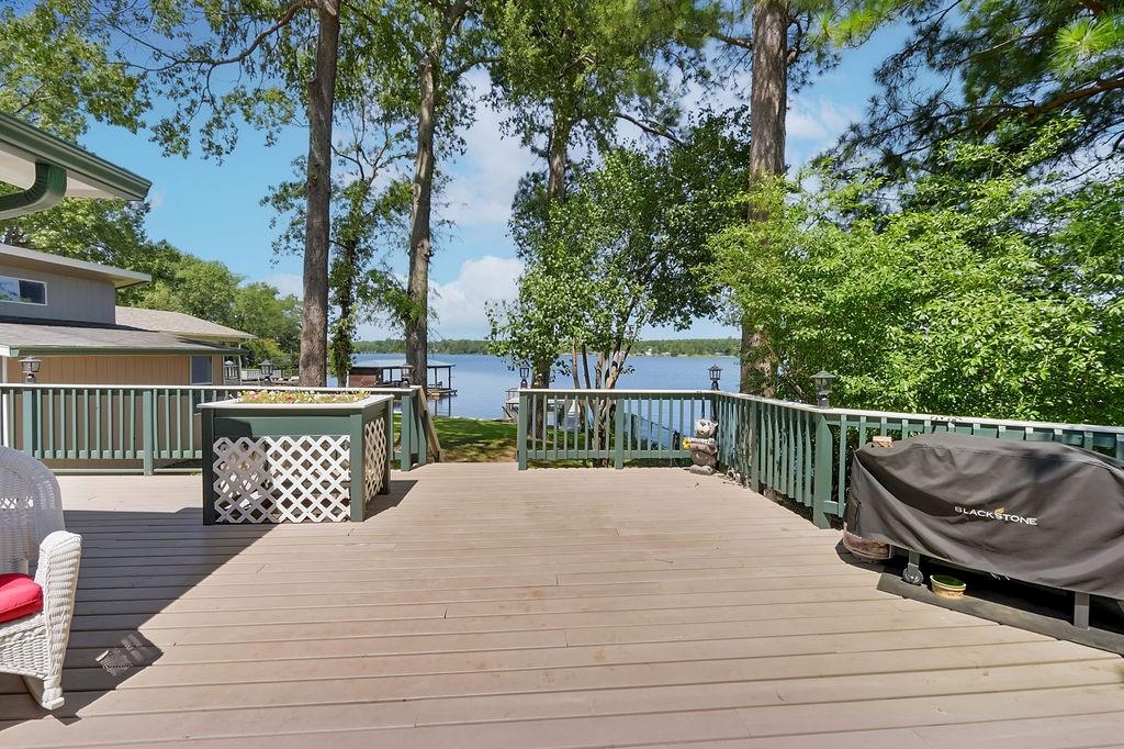 208 Southshore Drive Property Photo 28