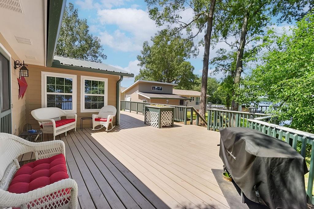 208 Southshore Drive Property Photo 29