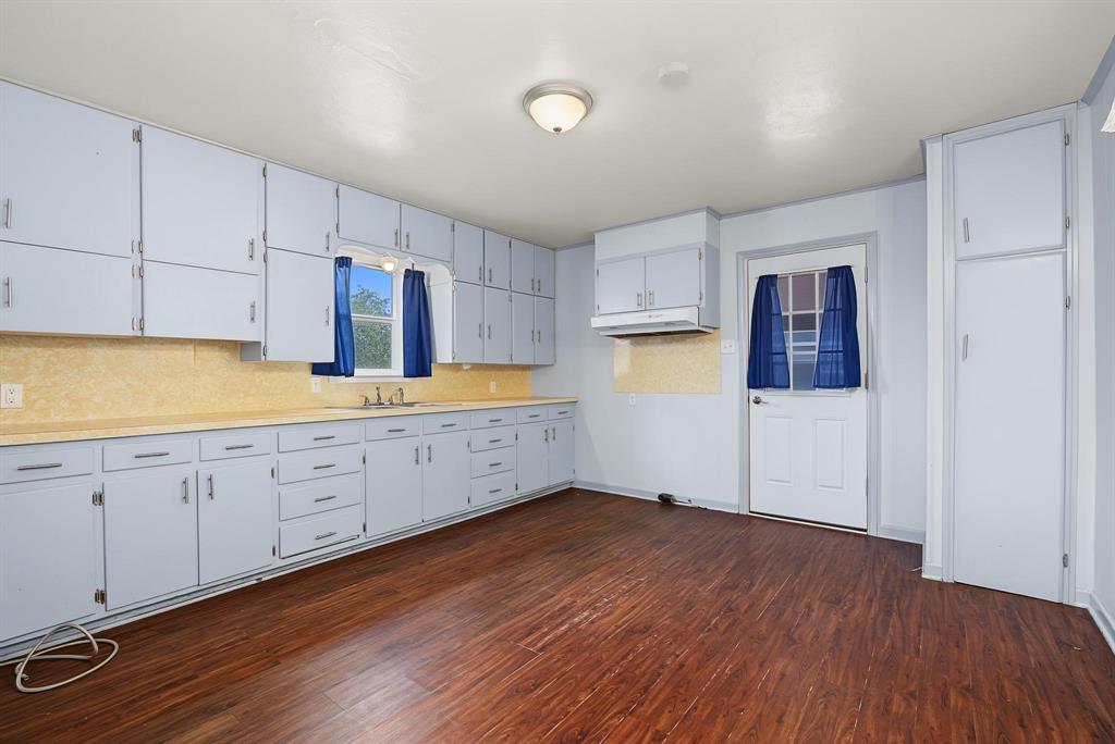 611 N Richard Avenue Property Photo 12