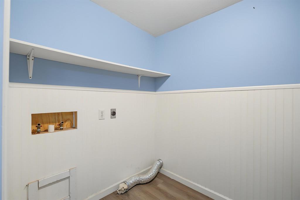 611 N Richard Avenue Property Photo 33