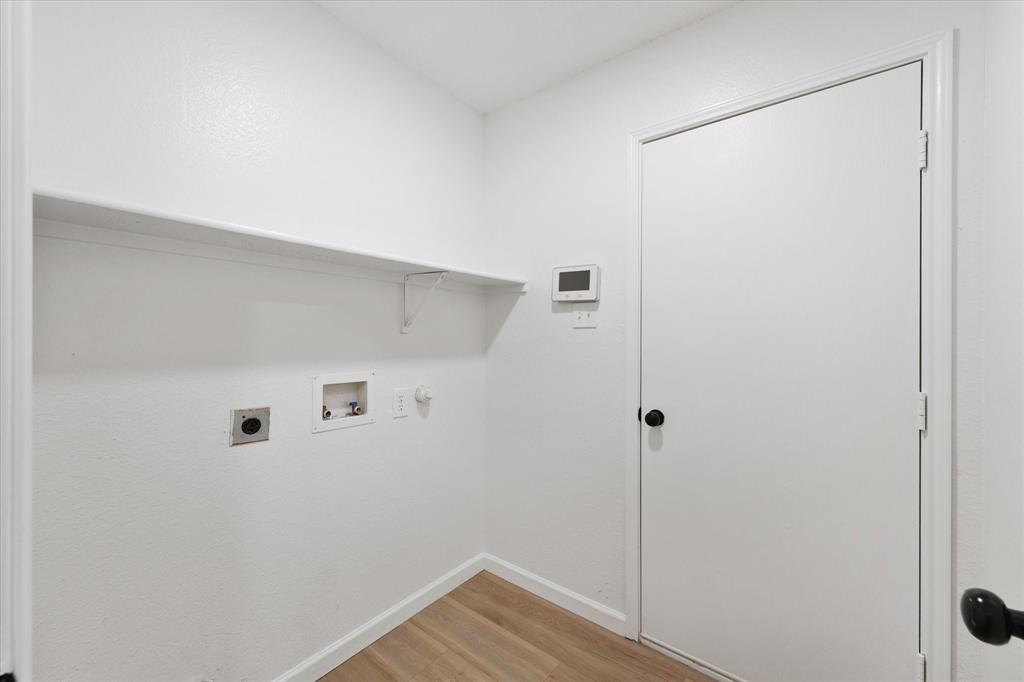 702 Lowe Drive Property Photo 16