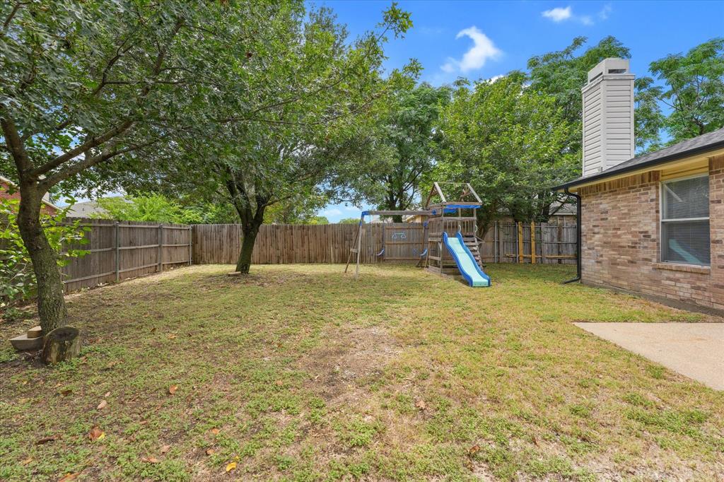 702 Lowe Drive Property Photo 17
