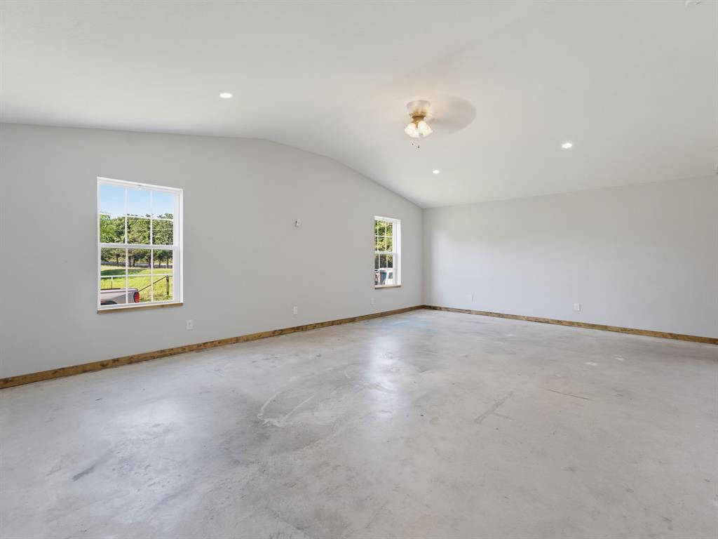 205 County Road 1794 Property Photo 7