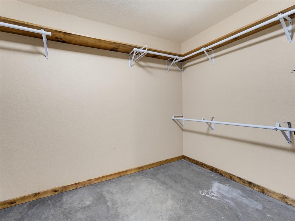 205 County Road 1794 Property Photo 20