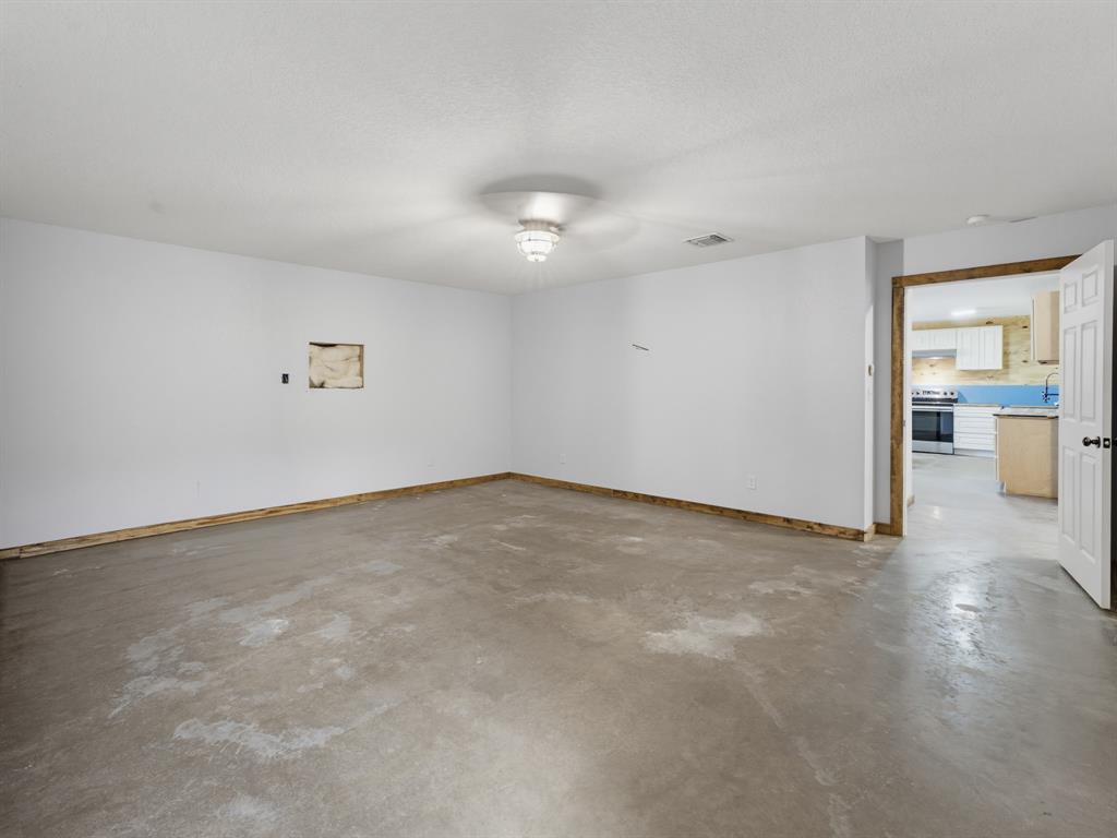 205 County Road 1794 Property Photo 29