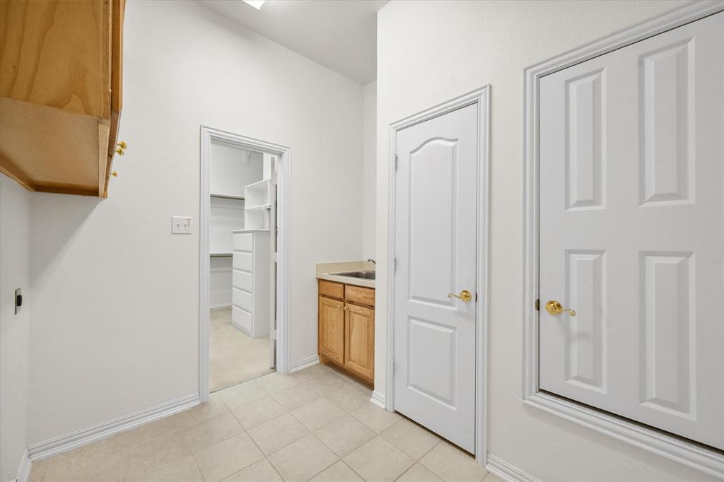1013 Brook Arbor Drive Property Photo 36