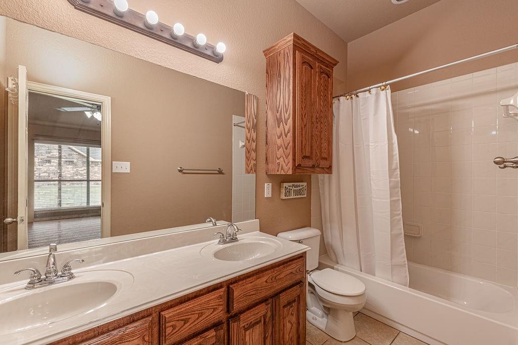 5234 County Road 4098 Property Photo 16