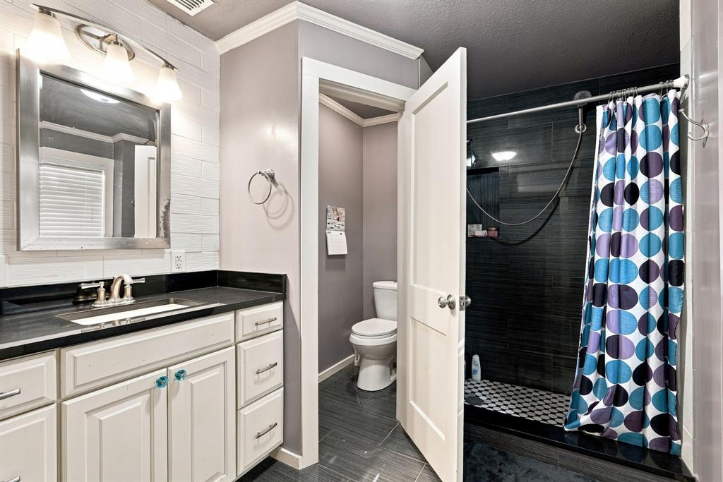 1201 Ross Avenue Property Photo 14