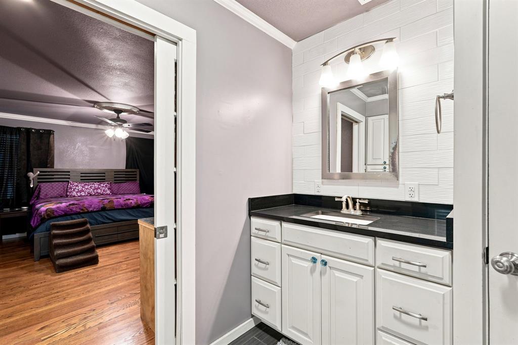 1201 Ross Avenue Property Photo 15