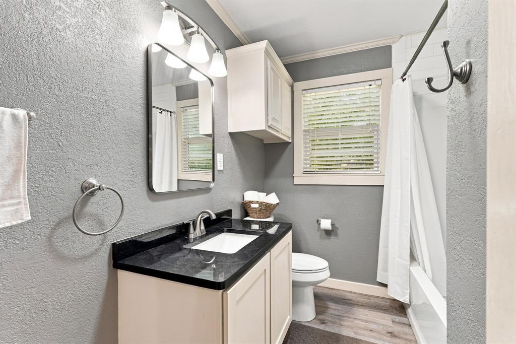 1201 Ross Avenue Property Photo 16