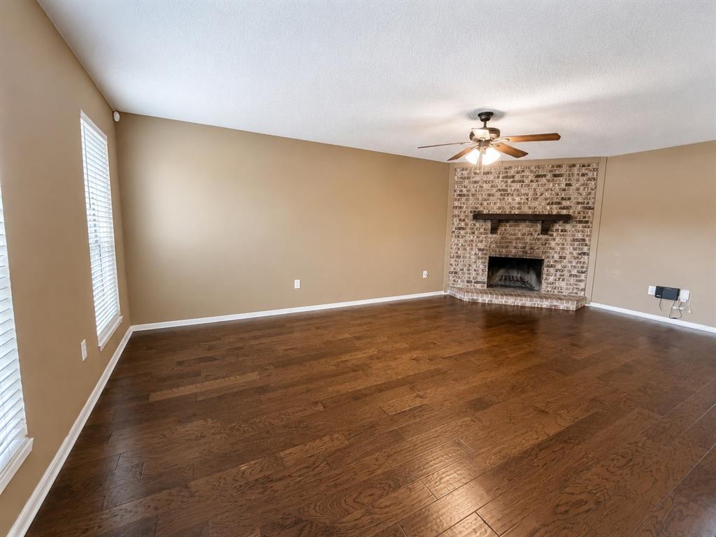 1828 Angelina Drive Property Photo 2