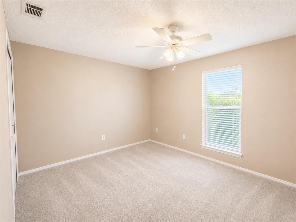1828 Angelina Drive Property Photo 8