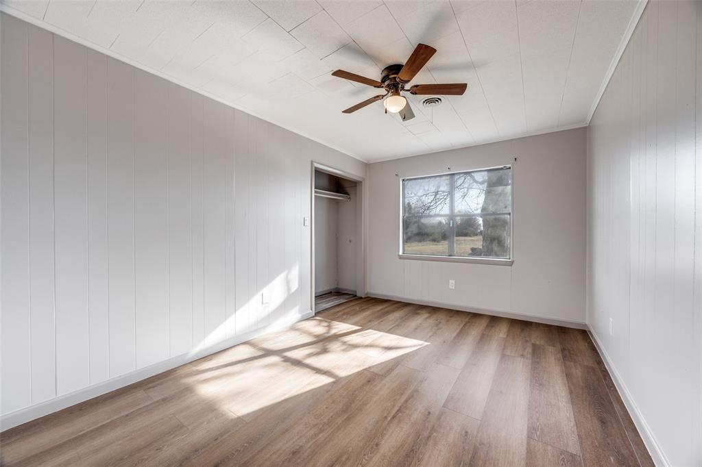 226 Glen Meadows Drive Property Photo 15