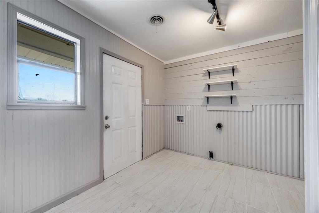 226 Glen Meadows Drive Property Photo 21