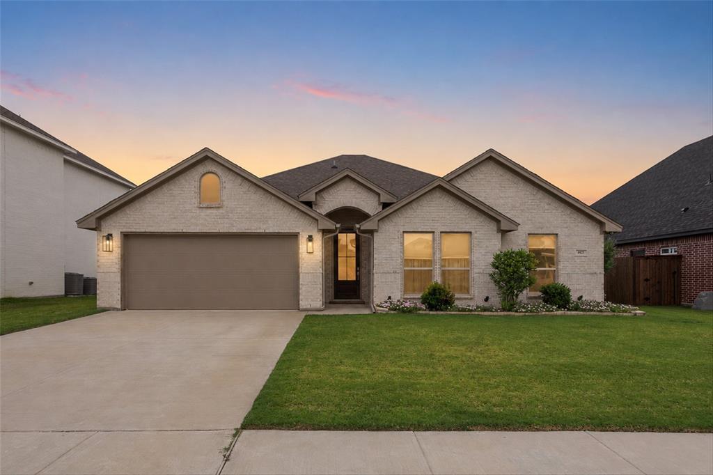 6921 Trail Rock Drive Property Photo 1