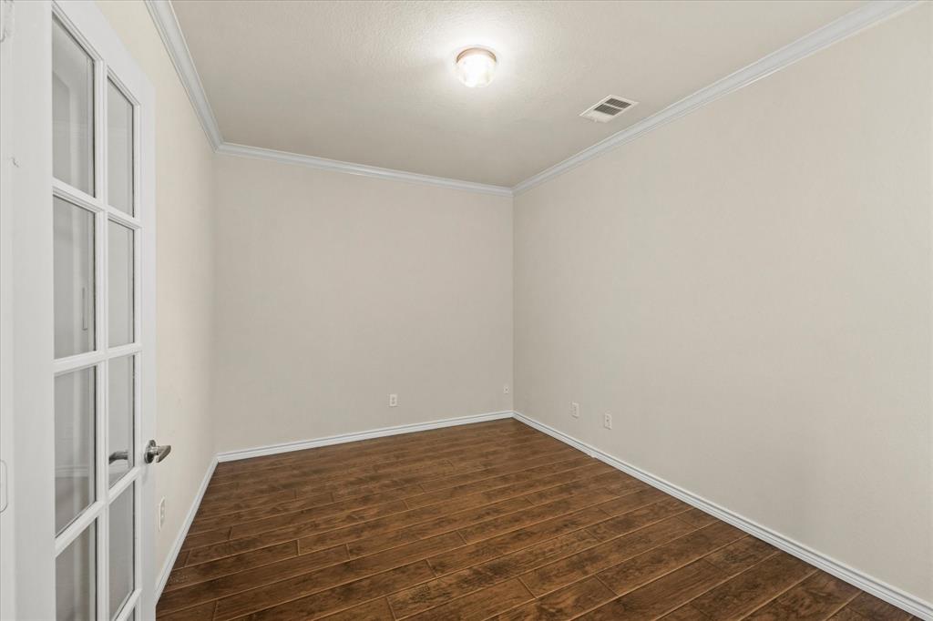8204 Hitching Trail Property Photo 8