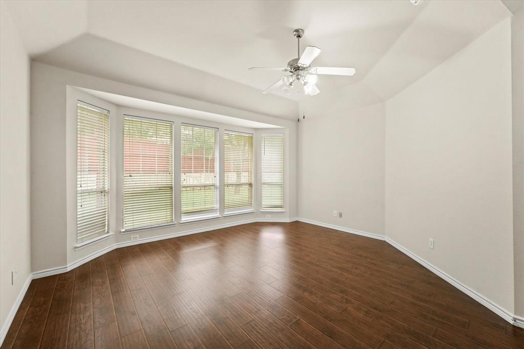 8204 Hitching Trail Property Photo 10