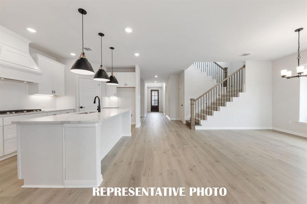 16420 Thistle Bend Drive Property Photo 3