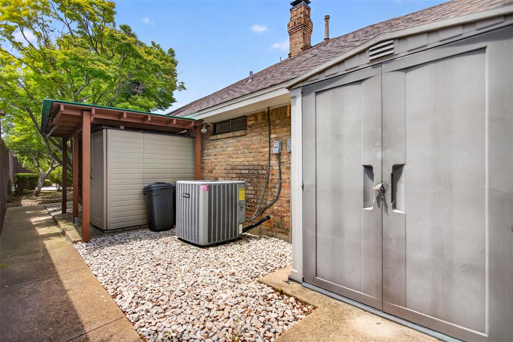 1508 Summertree Court Property Photo 33