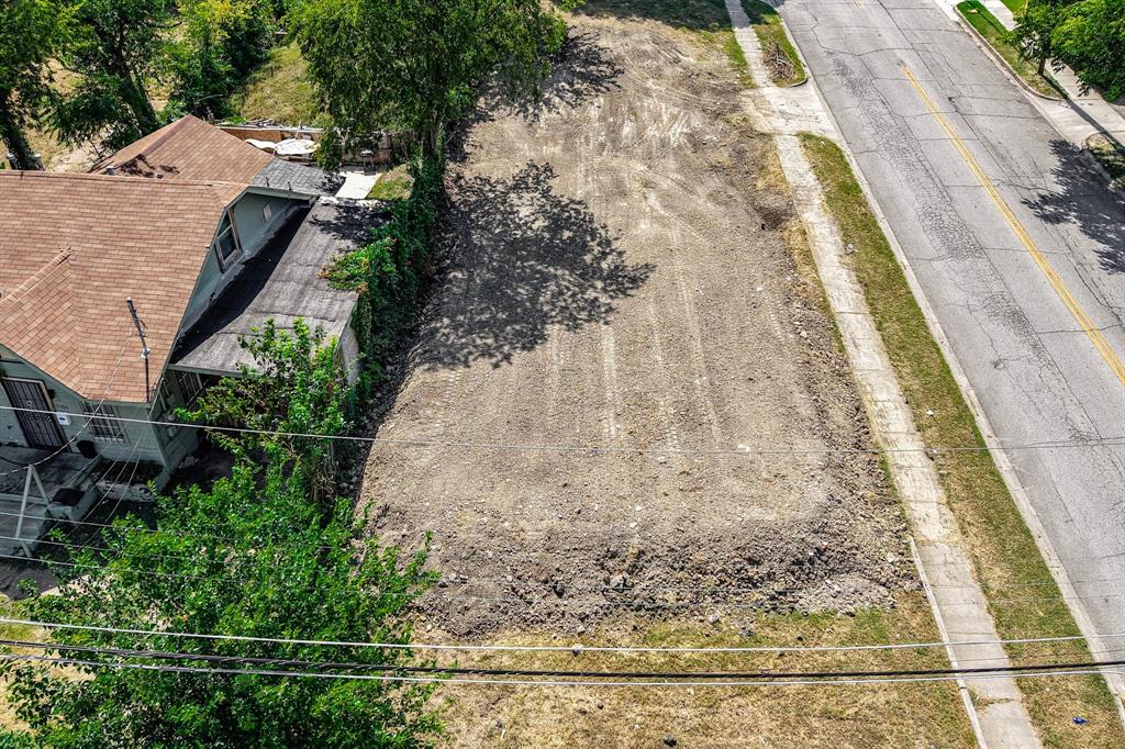 1735 E Waco Property Photo 1