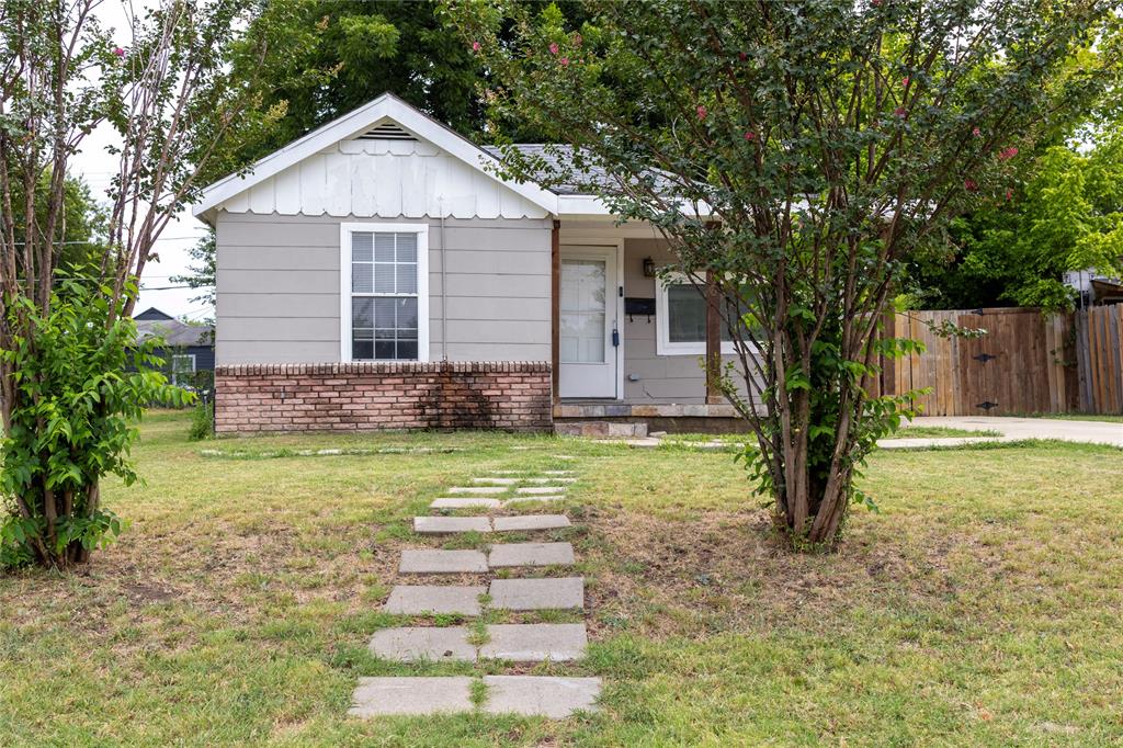 936 E Cantey Street Property Photo 2
