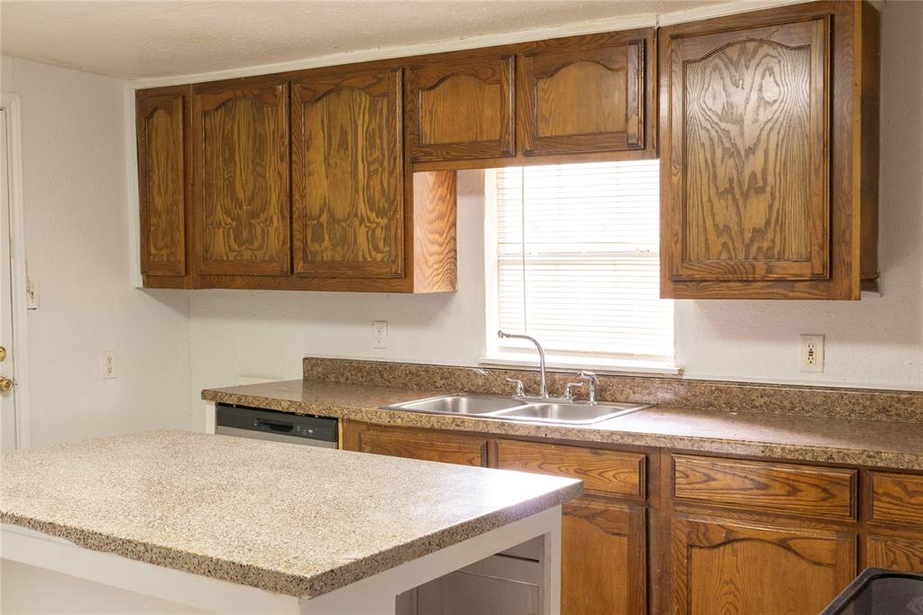 936 E Cantey Street Property Photo 10