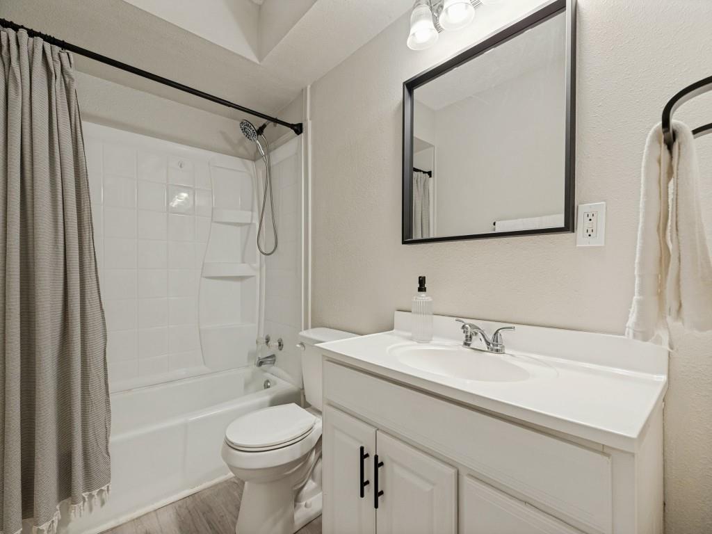 410 E White Street Property Photo 16