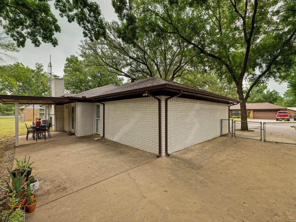 410 E White Street Property Photo 23