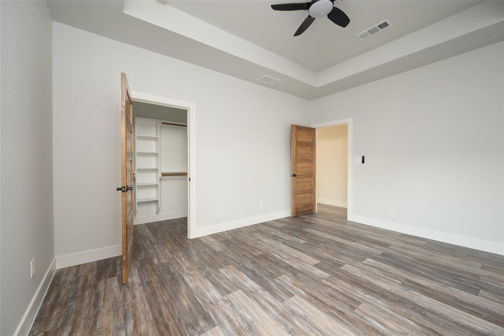 411 W Elm Street Property Photo 14