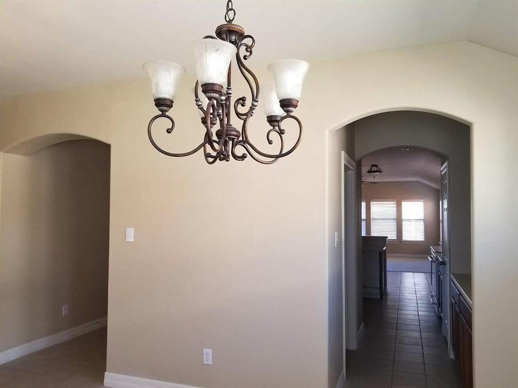 4620 Evanshire Way Property Photo 3