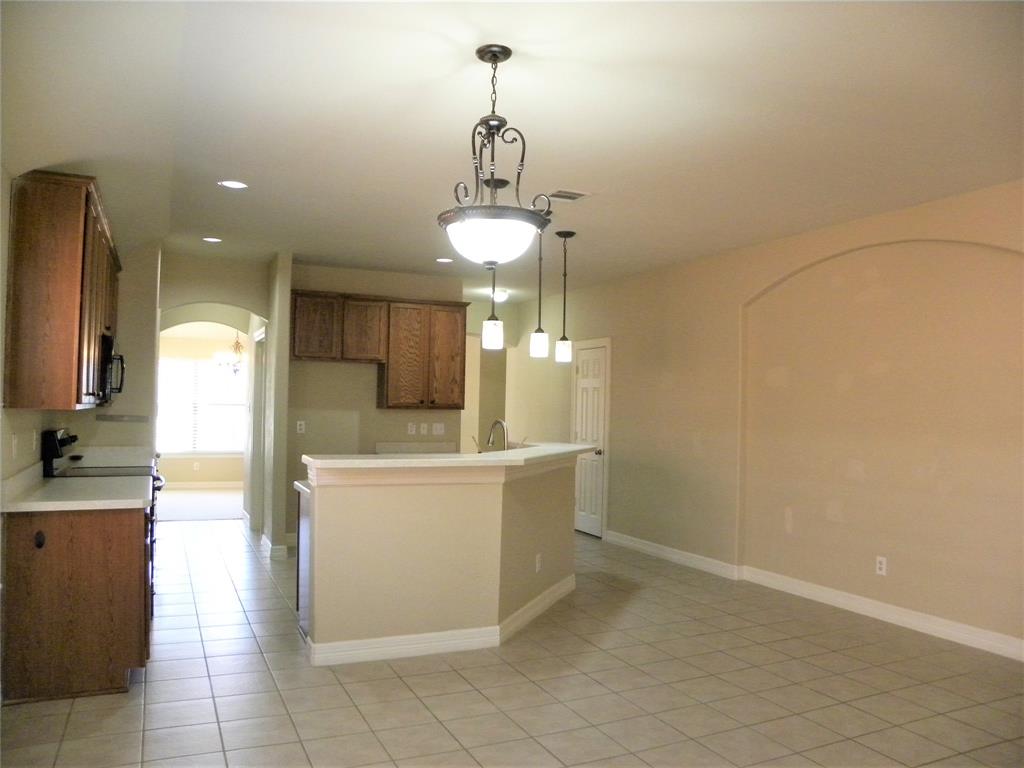 4620 Evanshire Way Property Photo 5